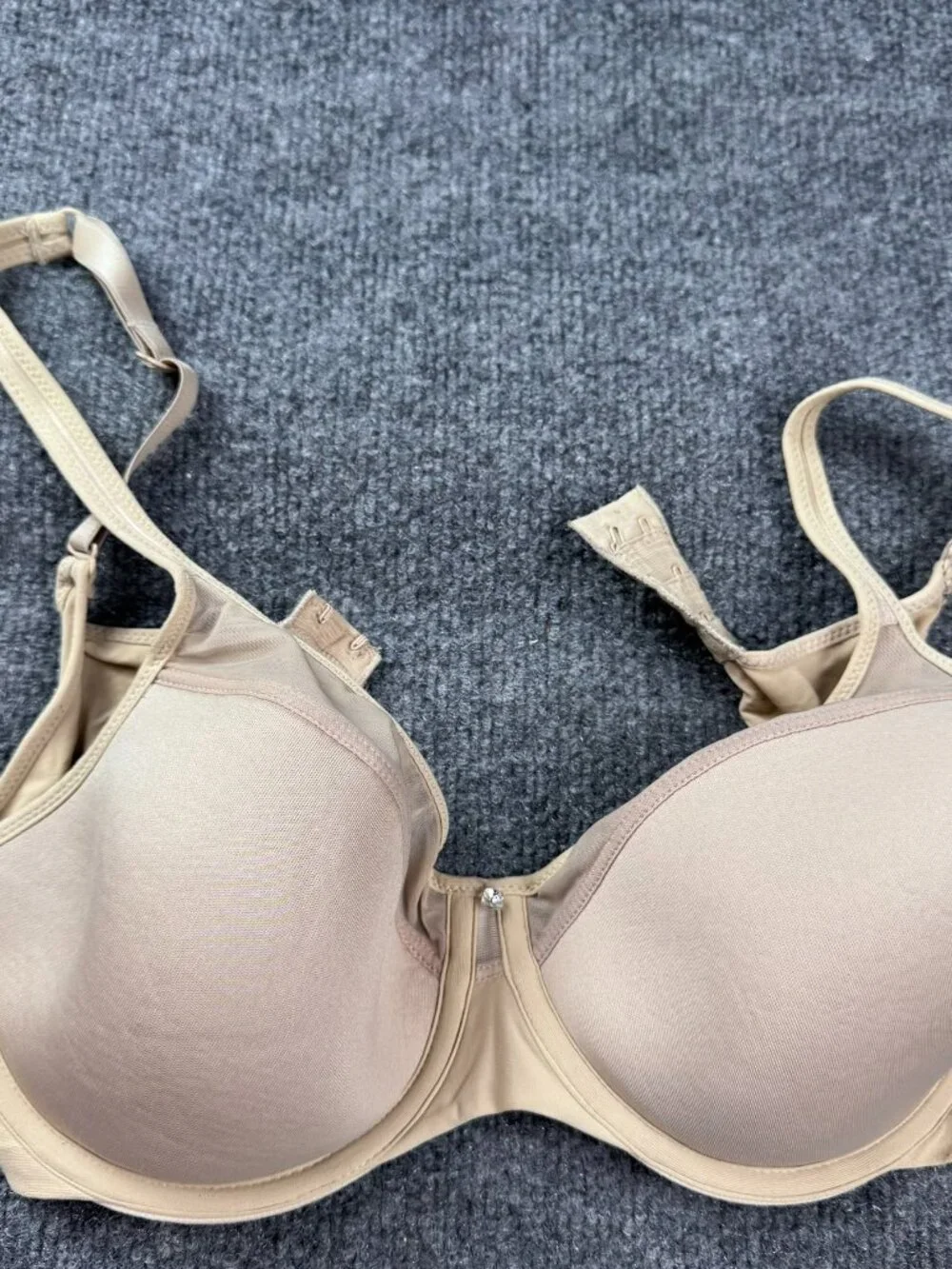 Bali One Smooth U Ultra Light Bra 34C Nude Underwire Convertible T-Shirt 3439